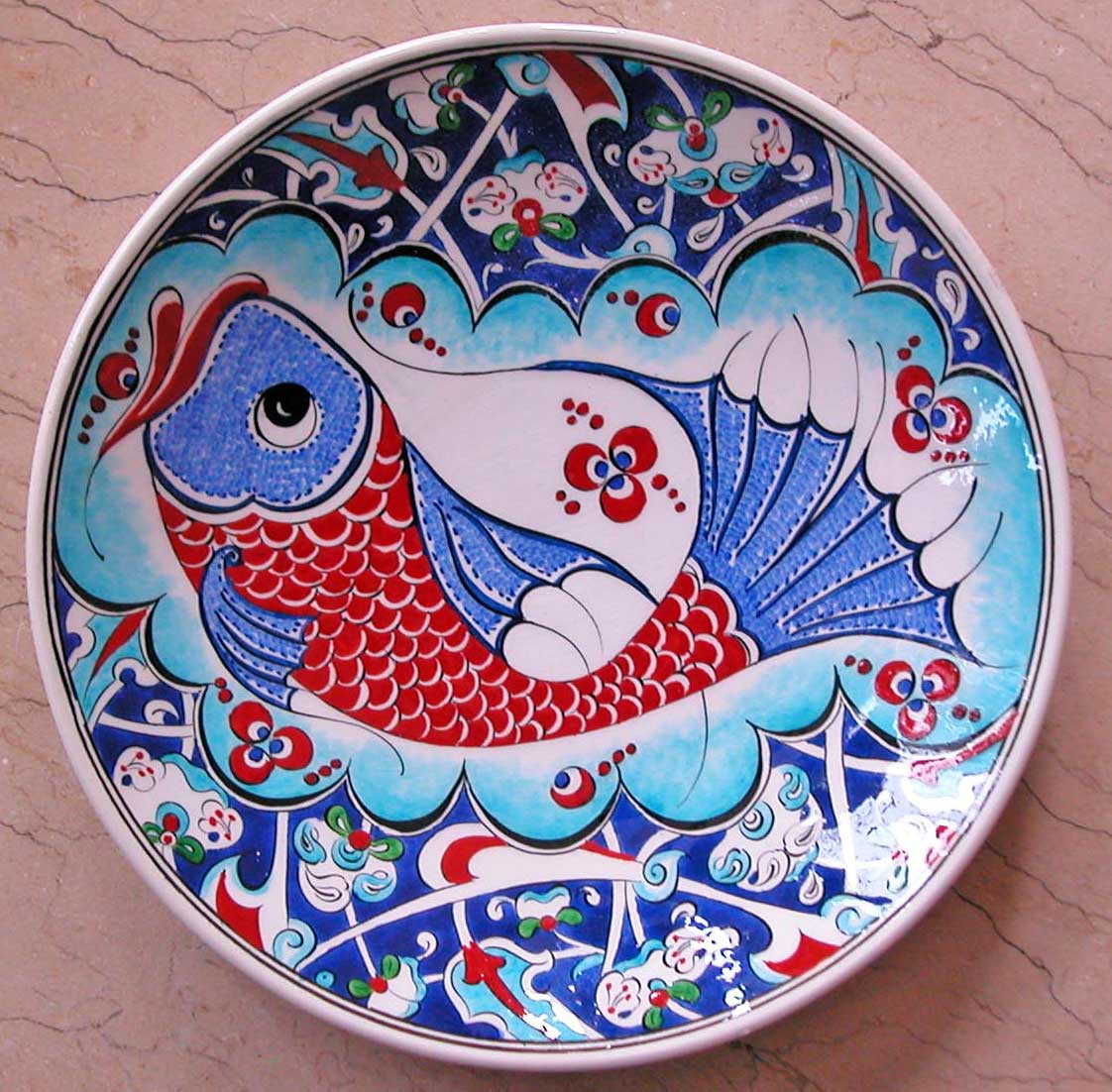 Klasik iznik Balık Desenli Çini Tabaklar Duvar ve Vitrin Süslemesi İçin Dekoratif Hediyeler Çini sanatı örnekleri 25cm Çini Tabak Desenleri