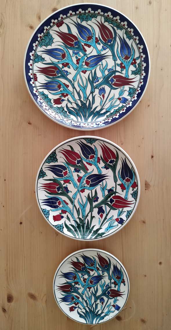 Osmanlı tarzı mekan dekoru üçlü tabak setleri, tabak seti çeşitleri, tabak seti motifleri, tabak seti desenleri