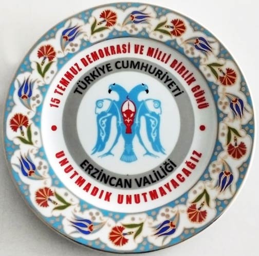 Logo Baskılı Porselen Plaket Tabaklar