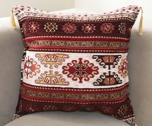Wholesale Retail Top Selling Models Fabric Decorative Rug Patterned Turkish Pillow Cover Special Chenille Stain Resistant Fabrics Useful Double-Sided Throw Pillows